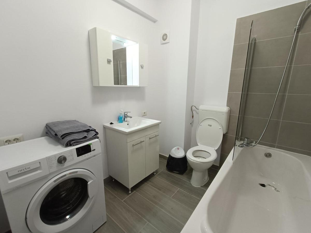 Gh Apartments Gura Humorului Eksteriør billede